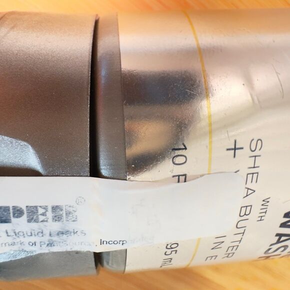 Moisturizing Bath and Body Wash - Picture 11 of 12